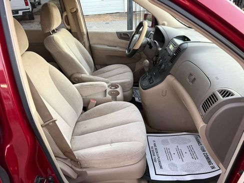 Used 2007 Kia Sedona LX image 16