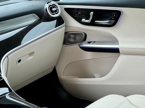 Certified 2023 Mercedes-Benz GLC 300 4MATIC image 30
