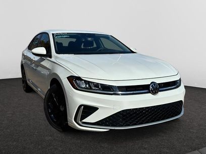 Used 2025 Volkswagen Jetta SE w/ Black Wheel Package