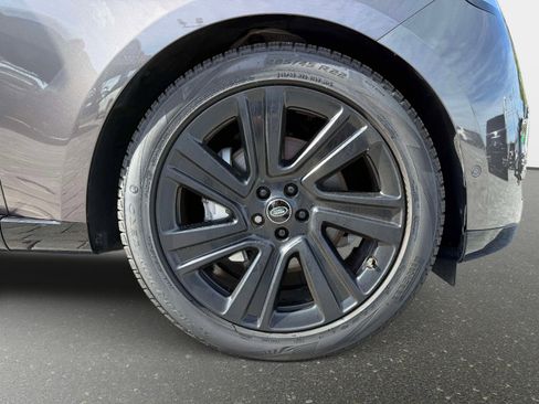 Used 2022 Land Rover Range Rover Long Wheelbase SE image 22