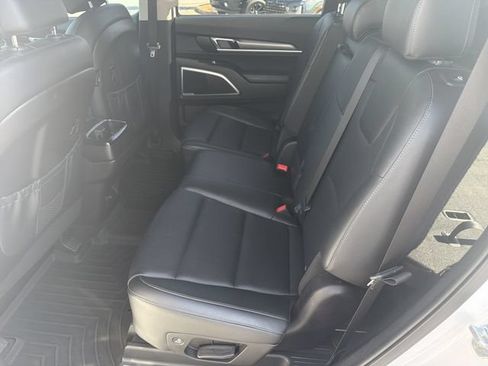 Used 2022 Kia Telluride LX AWD/4WD image 22