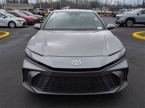 Certified 2025 Toyota Camry SE image 2