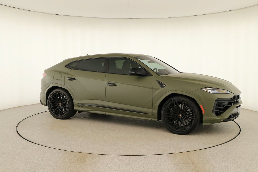 Used 2025 Lamborghini Urus SE AWD/4WD image 9