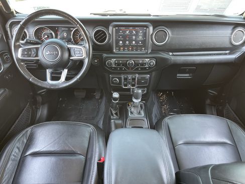 Used 2020 Jeep Gladiator Overland AWD/4WD image 14