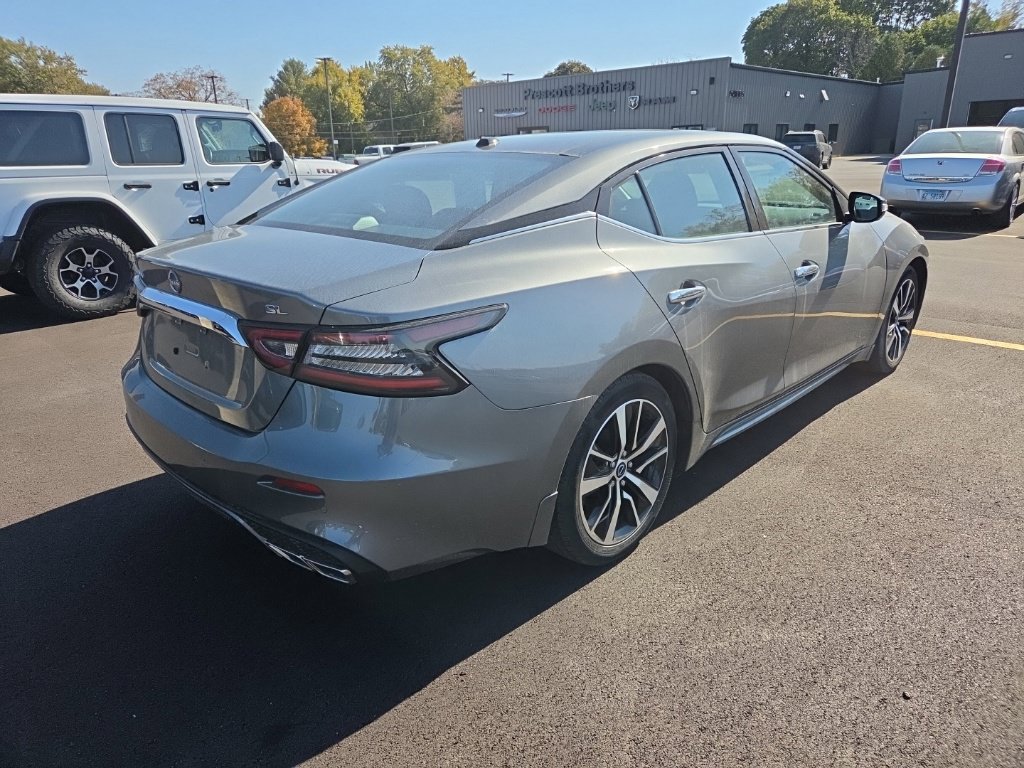Used 2023 Nissan Maxima SL FWD image 2