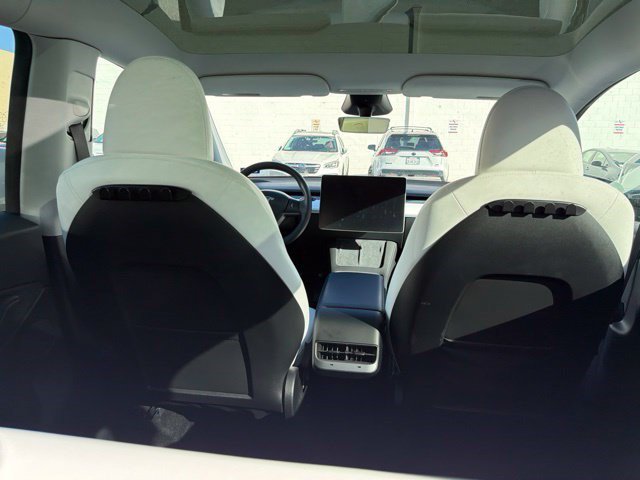 Used 2024 Tesla Model Y Long Range AWD/4WD image 13