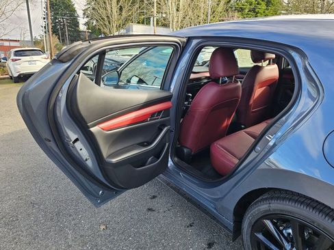 New 2026 MAZDA MAZDA3 2.5 S Hatchback w/ Premium Pkg FWD image 23