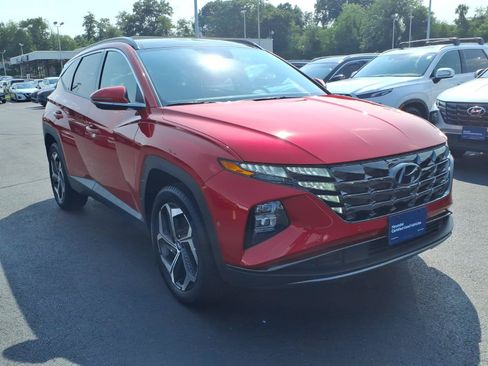 Certified 2023 Hyundai Tucson Limited AWD/4WD image 3
