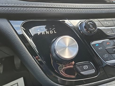 Used 2020 Chrysler Pacifica Limited w/ Advanced Safetytec Group image 62