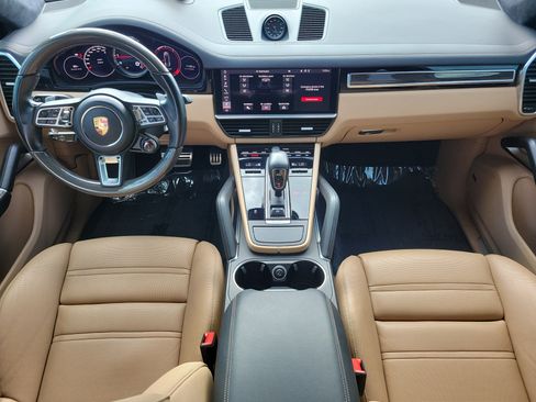 Used 2021 Porsche Cayenne Turbo AWD/4WD image 13