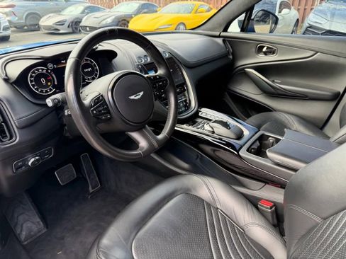 Used 2021 Aston Martin DBX image 11