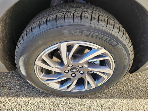 New 2026 Lincoln Corsair Premiere image 18