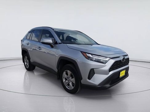 Used 2023 Toyota RAV4 XLE w/ Convenience Package FWD image 2