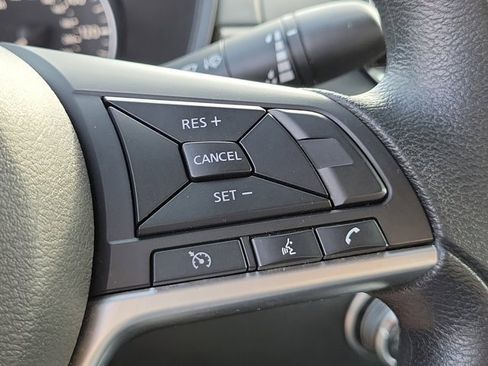 Used 2024 Nissan Altima 2.5 SV image 24