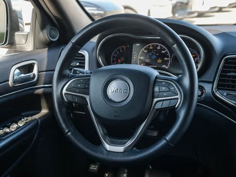 Used 2019 Jeep Grand Cherokee Limited AWD/4WD image 12