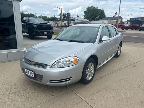 Used 2016 Chevrolet Impala Limited LS FWD image 2
