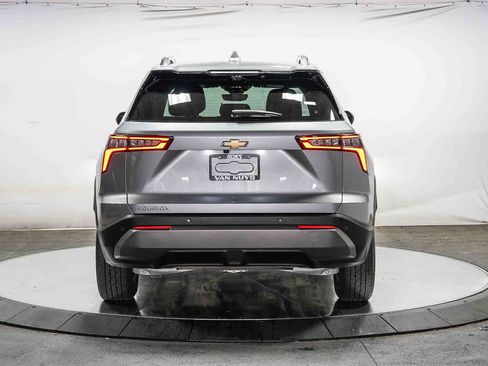 Used 2025 Chevrolet Equinox LT w/ Convenience Package II FWD image 3