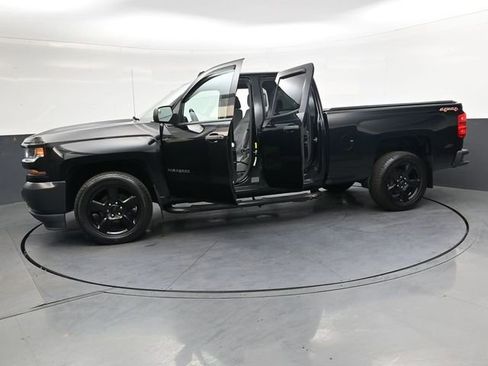 Used 2017 Chevrolet Silverado 1500 W/T w/ Black Out Edition image 42
