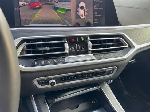 Used 2022 BMW X7 xDrive40i w/ Executive Package AWD/4WD image 21