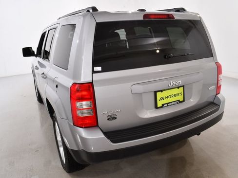 Used 2015 Jeep Patriot Latitude AWD/4WD image 14