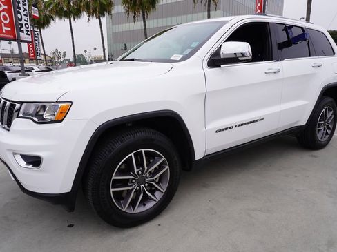 Used 2022 Jeep Grand Cherokee Limited AWD/4WD image 4
