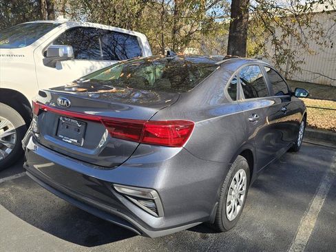 Used 2021 Kia Forte Sedan image 3