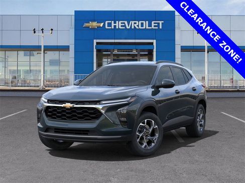 New 2025 Chevrolet Trax LT w/ Driver Confidence Package image 6