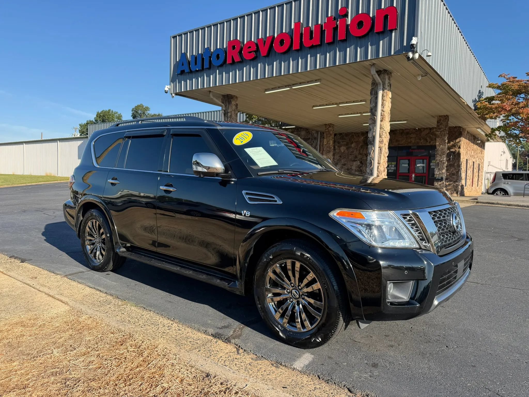 Used 2019 Nissan Armada Platinum w/ Captain's Chairs Package AWD/4WD image 1