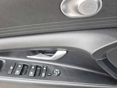 Used 2022 Hyundai Elantra SEL image 8