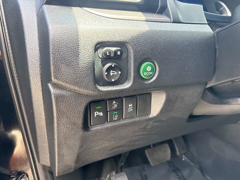 Certified 2025 Honda Passport EX-L image 19