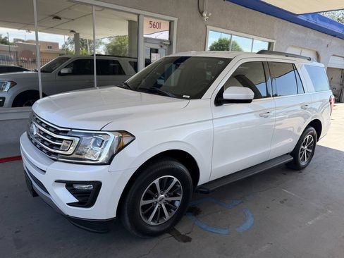 Used 2019 Ford Expedition XLT RWD image 3