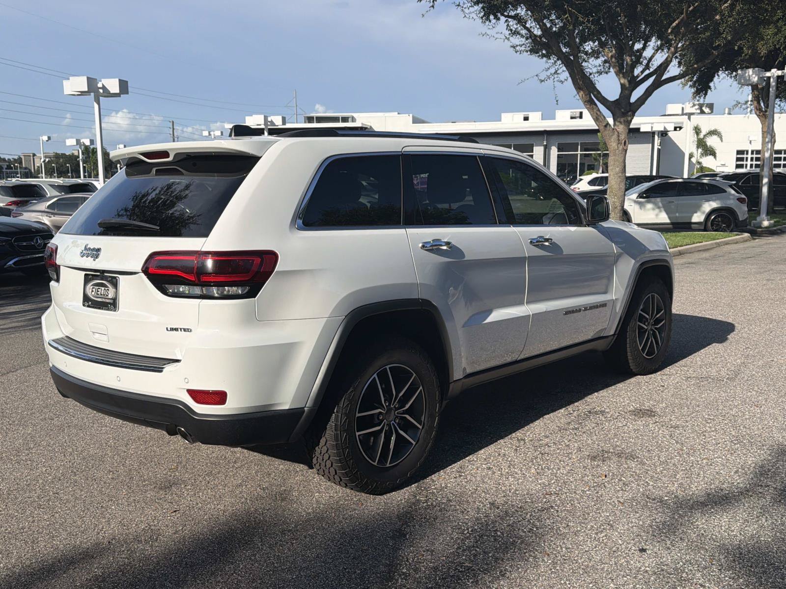 Used 2021 Jeep Grand Cherokee Limited RWD image 3