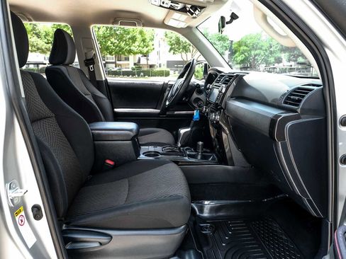 Used 2018 Toyota 4Runner TRD Off-Road AWD/4WD image 31