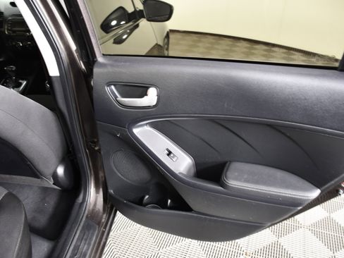 Used 2018 Kia Forte LX image 39