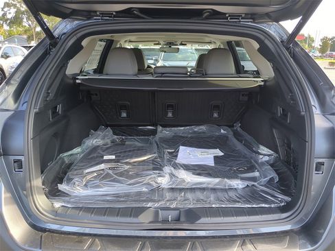 Certified 2025 Subaru Outback Limited w/ Popular Package #2 image 9