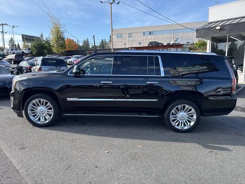 Used 2016 Cadillac Escalade ESV Platinum image 2