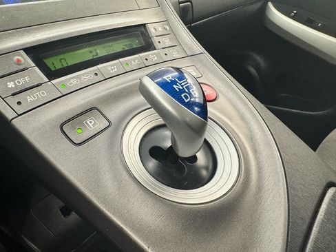 Used 2015 Toyota Prius Two FWD image 22