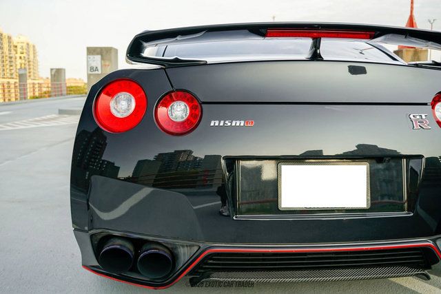 Used 2014 Nissan GT-R Premium w/ Premium Interior Package AWD/4WD image 71