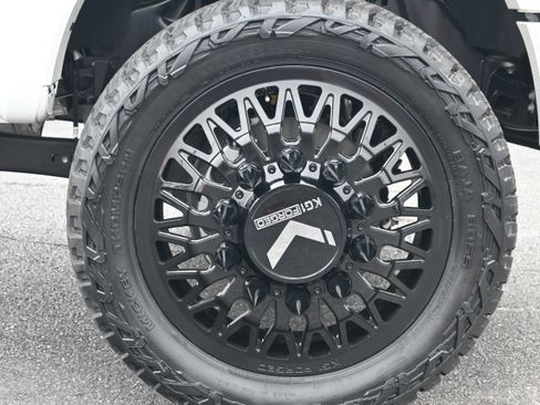 Used 2025 Ford F450 Platinum w/ Platinum Plus Package image 15