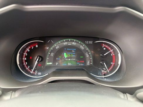 Used 2024 Toyota RAV4 XLE w/ Convenience Package AWD/4WD image 9