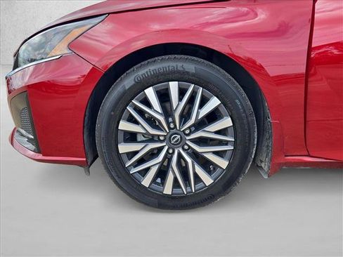 Used 2023 Nissan Altima 2.5 SV w/ SV Premium Package image 23