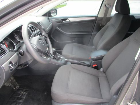 Used 2016 Volkswagen Jetta SE FWD image 14