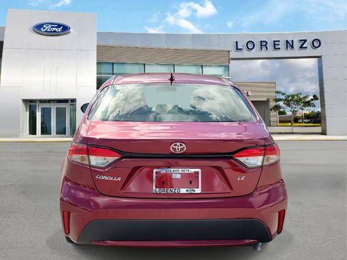 Used 2022 Toyota Corolla LE image 6