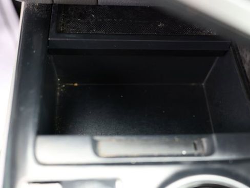 Used 2018 Toyota Camry LE FWD image 24