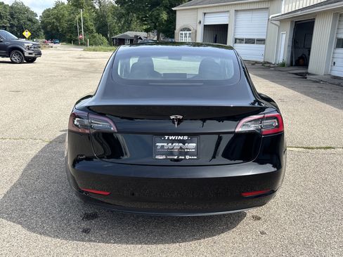 Used 2023 Tesla Model 3 Standard Range RWD image 7