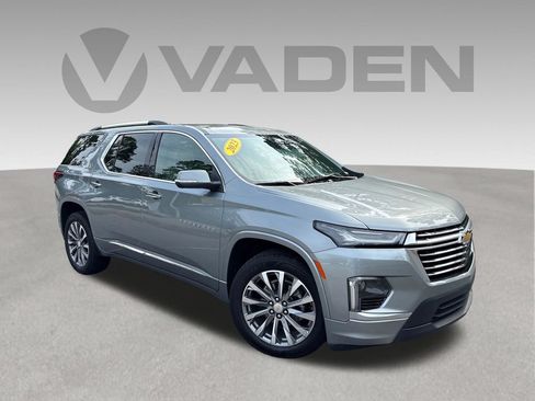 Used 2023 Chevrolet Traverse Premier FWD image 38