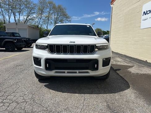 Used 2023 Jeep Grand Cherokee L Overland w/ Luxury Tech Group IV AWD/4WD image 7