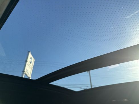 Used 2025 BMW X6 M Competition w/ Executive Package image 19