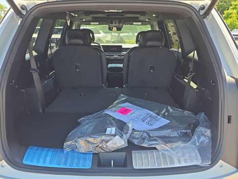 New 2027 Kia Telluride SX w/ Towing Package FWD image 10