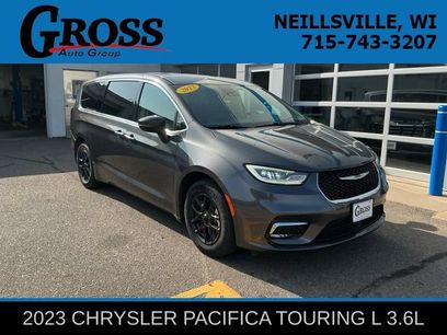 Used 2023 Chrysler Pacifica Touring-L